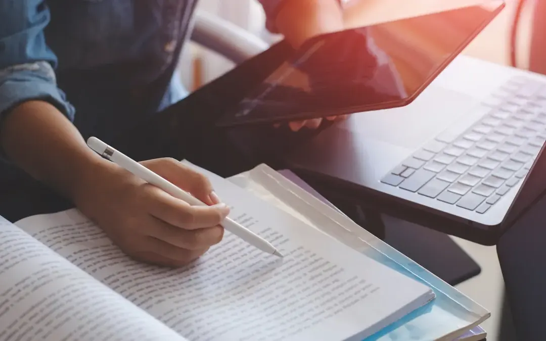 Papel y pantalla: cómo diagramar una revista académica que funcione en ambos formatos